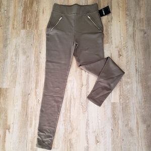 Forever 21 • Olive Green Leggings